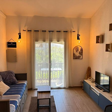 Appartement Duplex 4Pers Climatise - Locations Vld Camargue Saintes-Maries-de-la-Mer Buitenkant foto