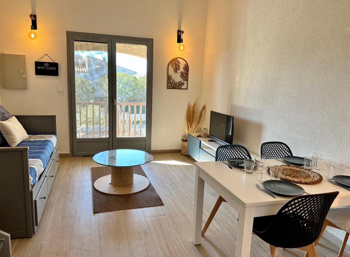 Appartement Duplex 4Pers Climatise - Locations Vld Camargue Saintes-Maries-de-la-Mer Buitenkant foto