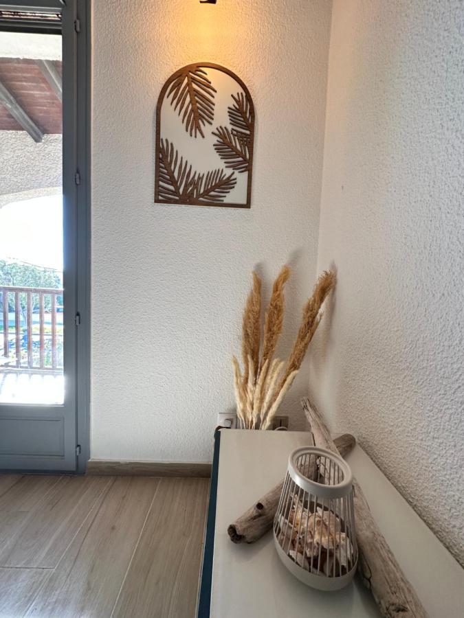 Appartement Duplex 4Pers Climatise - Locations Vld Camargue Saintes-Maries-de-la-Mer Buitenkant foto