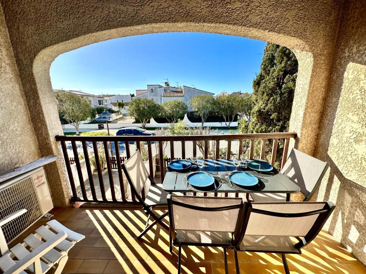 Appartement Duplex 4Pers Climatise - Locations Vld Camargue Saintes-Maries-de-la-Mer Buitenkant foto