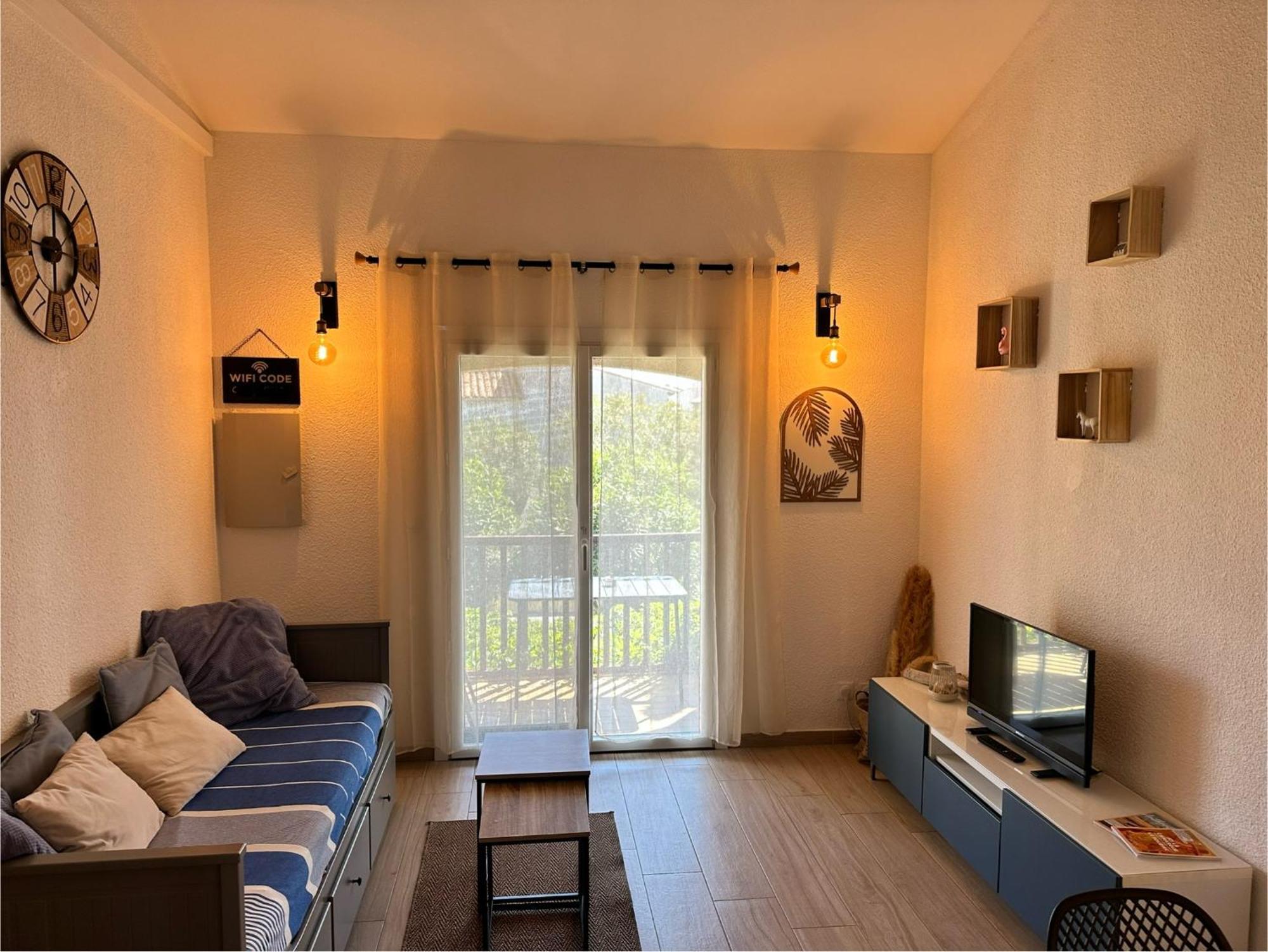 Appartement Duplex 4Pers Climatise - Locations Vld Camargue Saintes-Maries-de-la-Mer Buitenkant foto